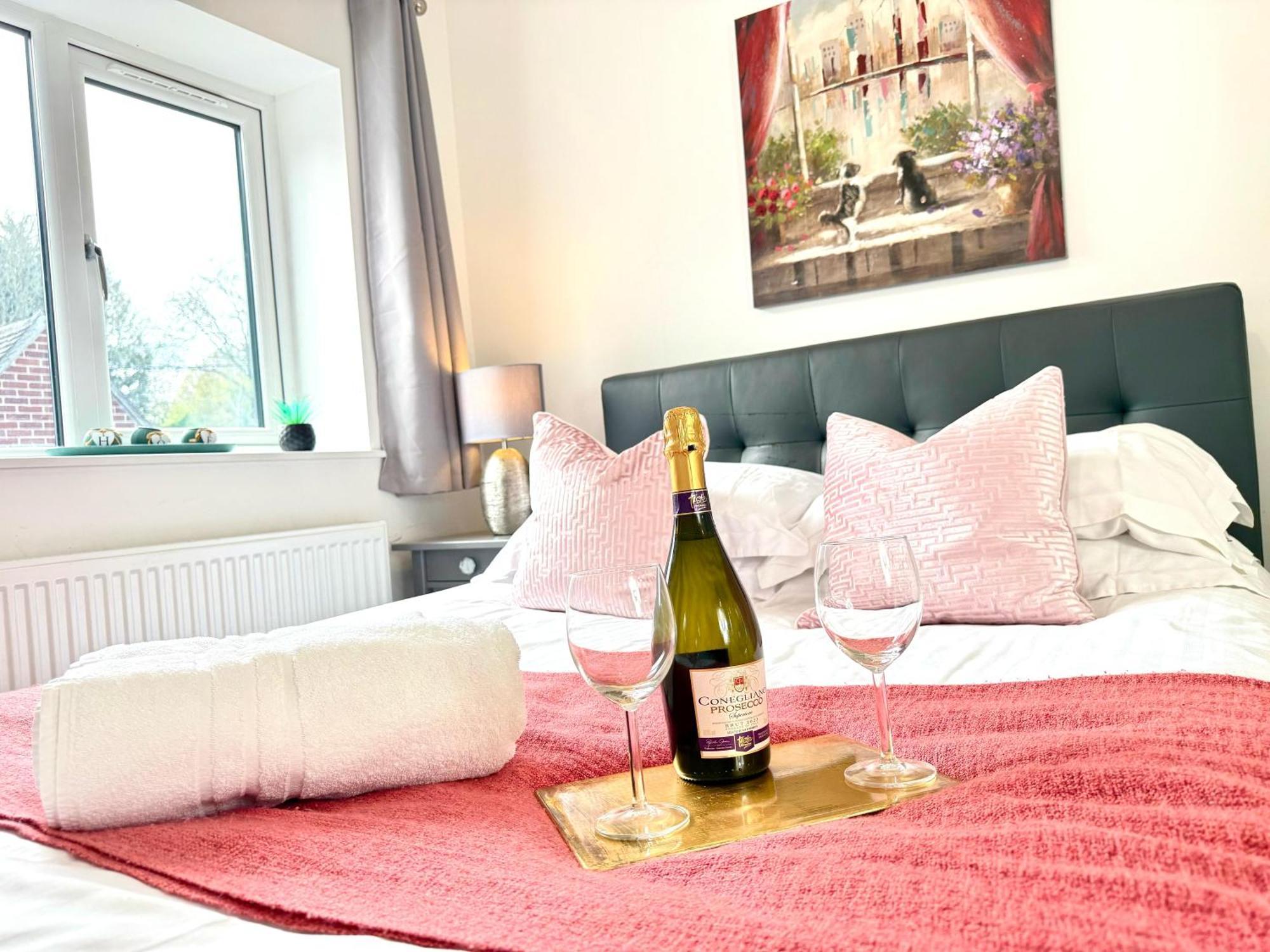 Walnut Flats-F5, Stylish 1-Bedroom - Parking, Netflix, Wifi - Close To Oxford, Bicester & Blenheim Palace Kidlington Eksteriør bilde