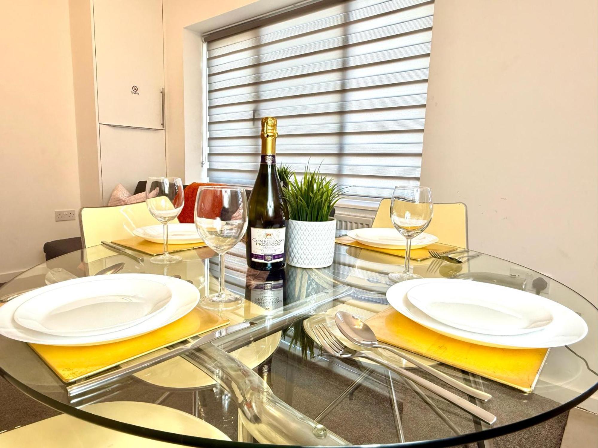 Walnut Flats-F5, Stylish 1-Bedroom - Parking, Netflix, Wifi - Close To Oxford, Bicester & Blenheim Palace Kidlington Eksteriør bilde