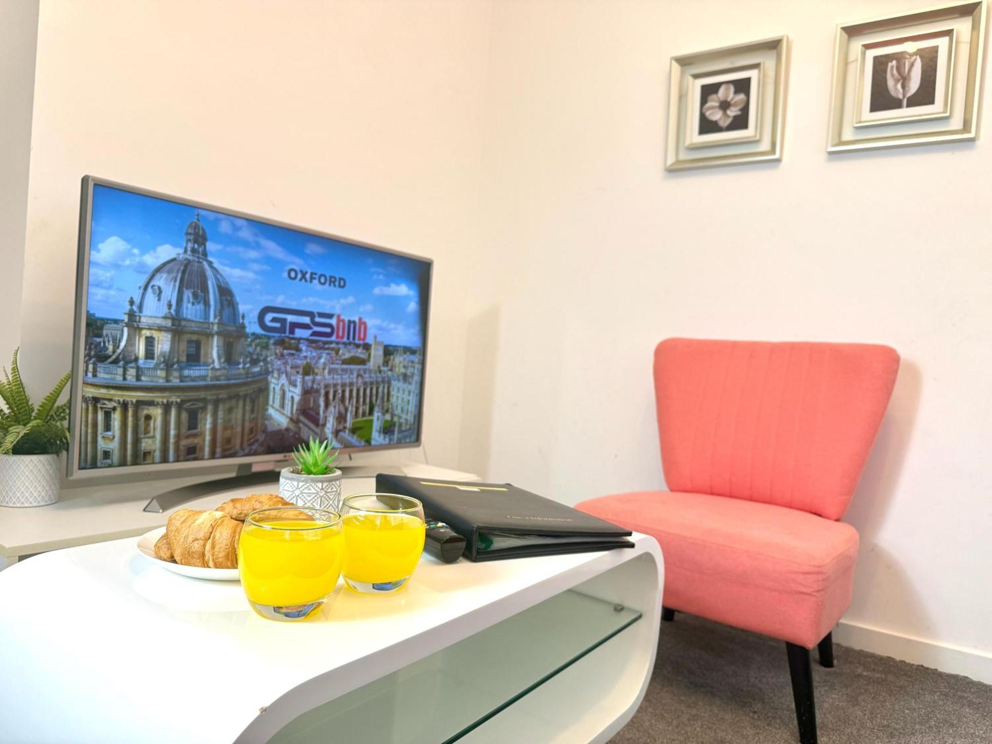 Walnut Flats-F5, Stylish 1-Bedroom - Parking, Netflix, Wifi - Close To Oxford, Bicester & Blenheim Palace Kidlington Eksteriør bilde